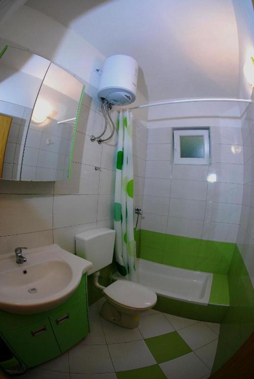 Apartments Mestral Baška Voda Eksteriør billede